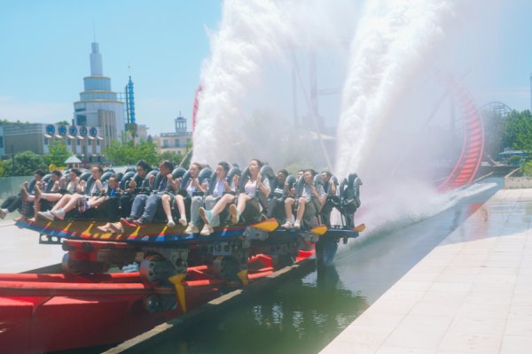 丰汇投资 足不出沪也能嗨玩泰式泼水节？就在首届“泰浪狂欢节”！